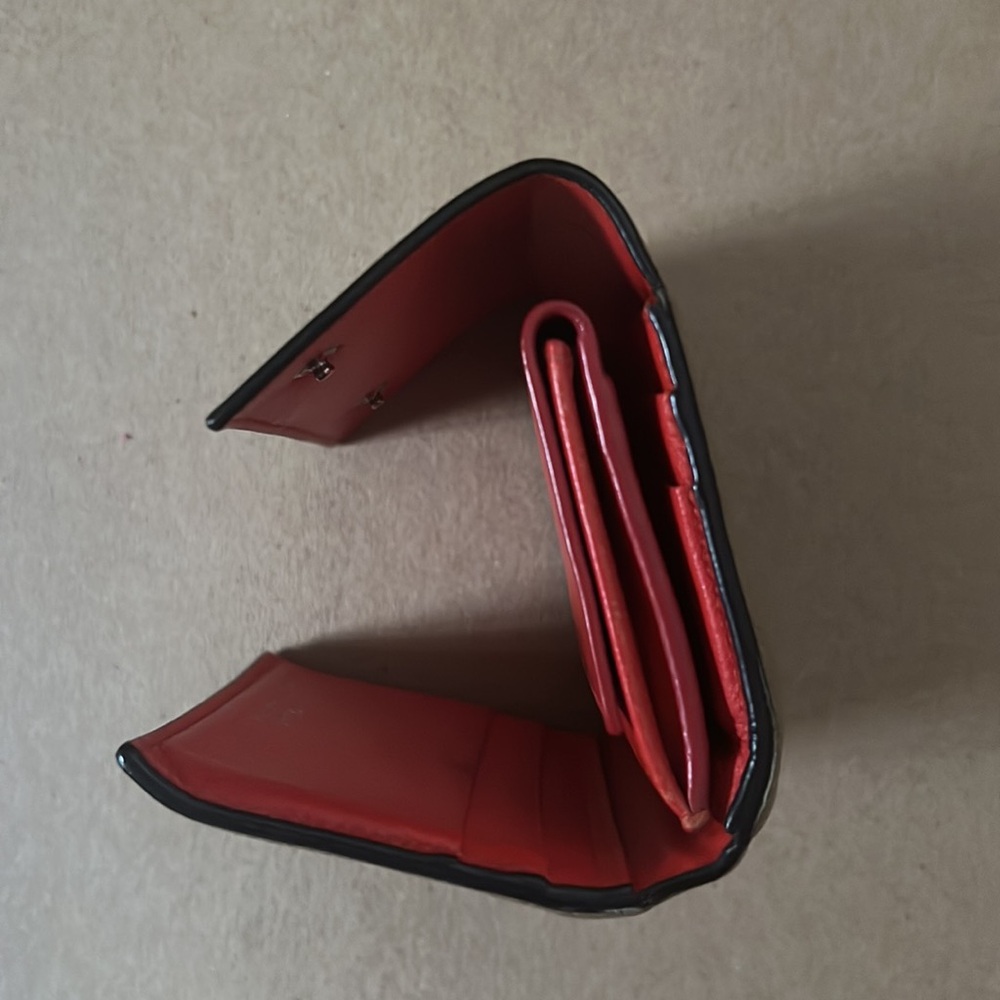 Celine Trifold Grained Wallet - Picture 14 of 15